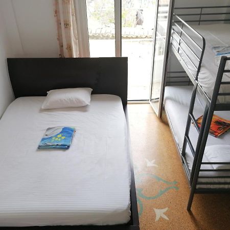 Shared Rooms Near Acropolis And Monastiraki Athènes Extérieur photo